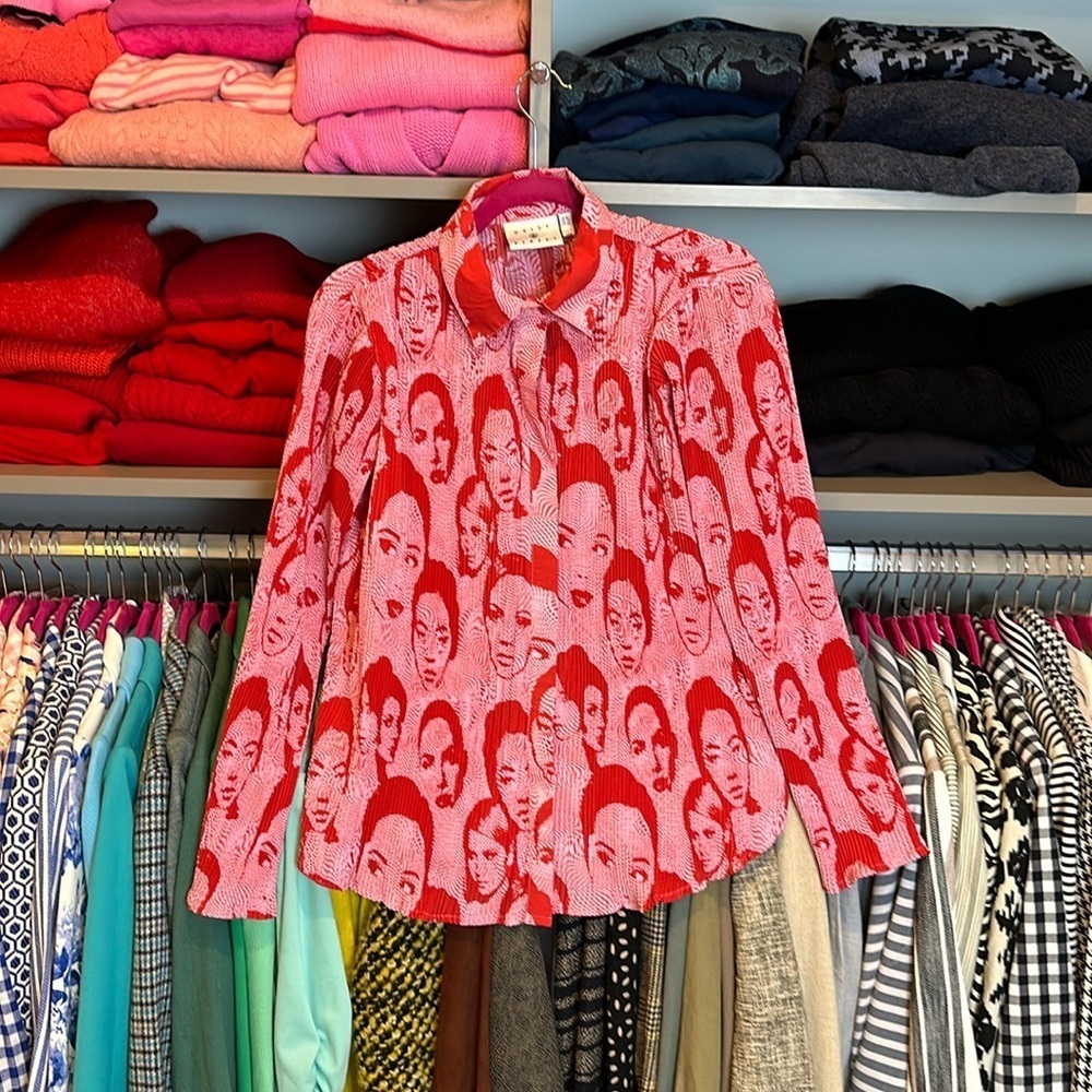 Daisy Street red and pink “faces” long sleeve blouse size XS
